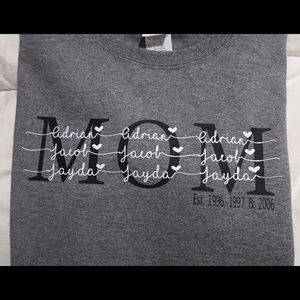 💕PERSONALIZED💕 Mothers Day T-shirts crew neck